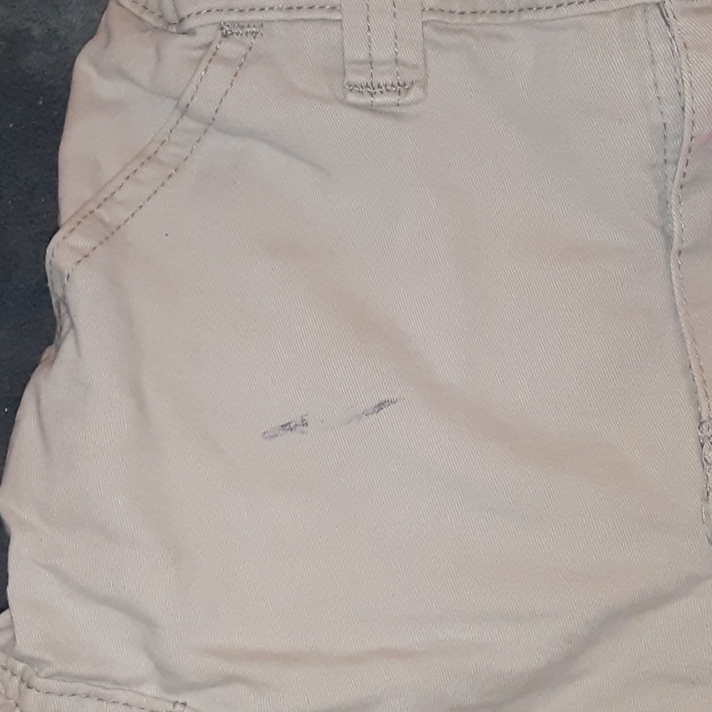 Shorts - Picture 3 of 5